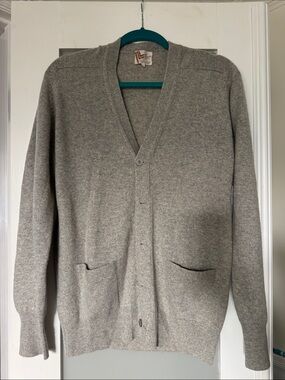 Men's 100% Cashmere Gray V-Neck Cardigan Sweater